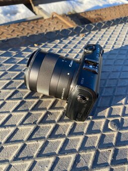 Canon EOS M - 3