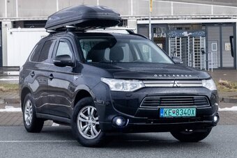 Mitsubishi Outlander 2.0 PHEV 4WD (2013) - 3