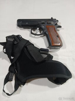 Predám pištoľ ČZ 75 Compact - 3