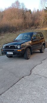 Nissan Terrano 2 - 3
