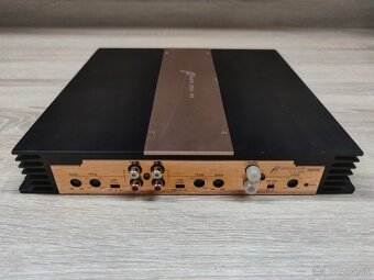 Autozosilňovač U Dimension - 3