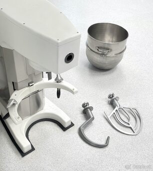 ROBOT ALBA RE22 - 3