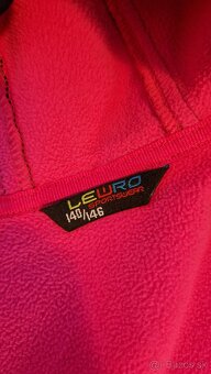 Predám dievčenskú windstopper bundu 140/146 - 3