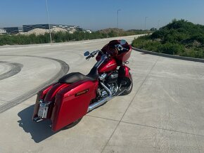 Harley Davidson Road Glide - 3