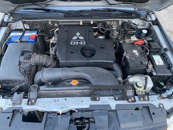 Mitsubishi pajero 3.2 4x4. Výmena je možná - 3