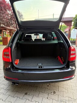ŠKODA OCTAVIA COMBI RS 2.0TDI - 3
