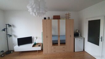 Skalica-Na Prenájom-Zariadená Garsónka s Balkónom-400€ - 3