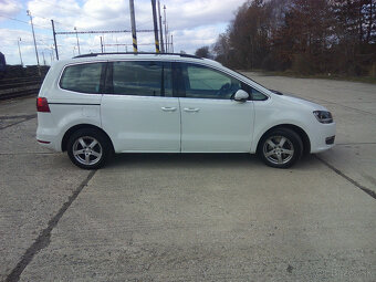 Volkswagen Sharan 2.0 TDI Comfortline DSG - 3