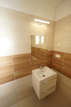 Pekný 1,5i byt v novostavbe s wifi a parkovaním - P. Terasa - 3