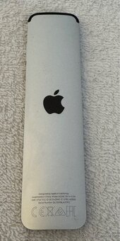 Poškodené diaľ.ovládanie na Apple TV4 generácie, A2540, Siri - 3