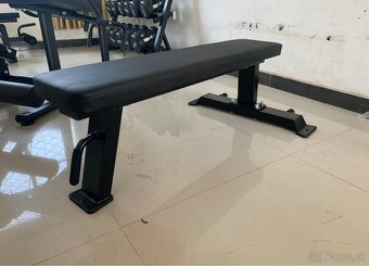 Rovná lavica na cvičenie - 3