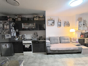 PRENÁJOM: 2IZBOVÝ BYT S VEĽKOU TERASOU - 5 MIN.PEŠO OD BREZN - 3