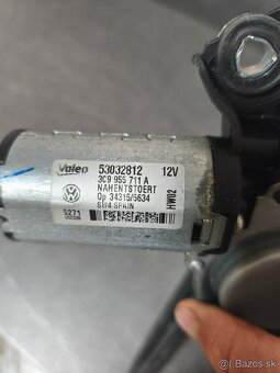 Motorcek zadneho stieraca - 3