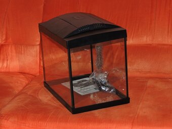 Predám nový akváriový set s objemom 20 l - Čierny - 3