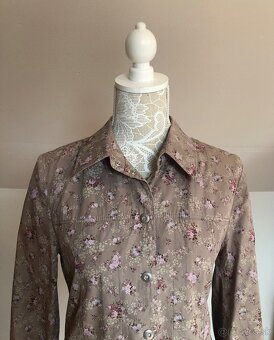 Kvetinová košeľa, 36 - 3