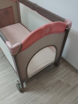 Predám detskú cestovnú prenosnú postieľku. - 3