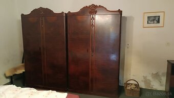 Predám 2 starožitné skrine - 3