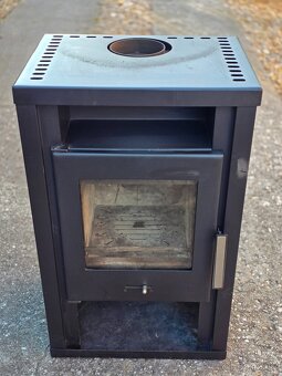 Predám zachovalé  krbové kachle 5kw - 3