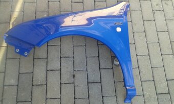 Predné a zadné diely Škoda Fabia modrá farba kód 4590 a iné - 3