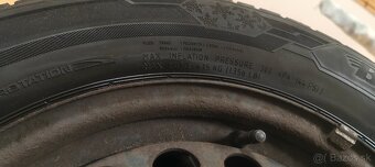 Predám 4 zimné pneumatiky s diskami Škoda octavia 2 - 3