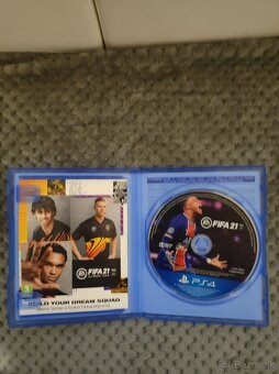 Dobrý den predám hru FIFA 21 (je na PS4 ps5) - 3