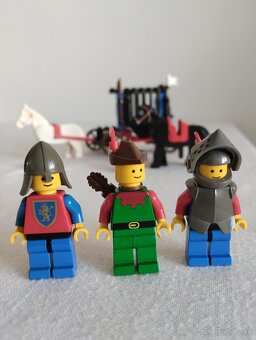 LEGO Castle 6042 Dungeon Hunters - 3