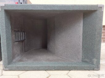 Predám 2ks pasívny subwoofer so zosilňovačom a kabelážou - 3