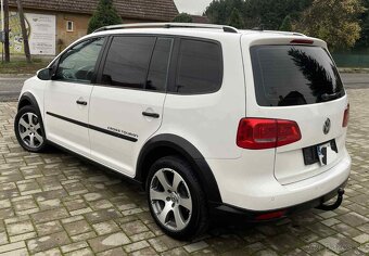 Touran 2.0TDI CROSS - 3