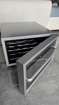 Vinotéka Hyundai Chateaux cv23 - 3