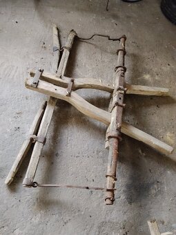 Stare historicke stroje/naradie - 3