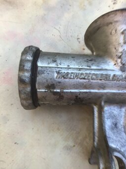 MLYNčEK NA MASO č.10 - 3