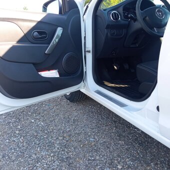 Predám Dacia Sandero 1.2 , 16V - 3