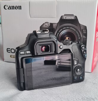 Canon EOS250D Komplet + náhradné batérie - 3