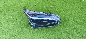 Svetlo Toyota Yaris Cross - 3