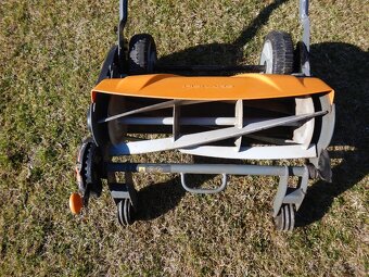 vretenová kosačka FISKARS StaySharp Max - 3