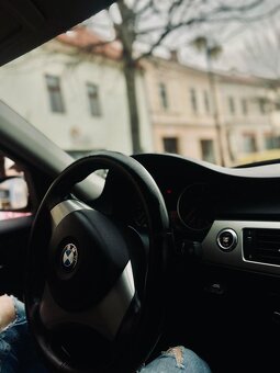 BMW E90 320D - 3