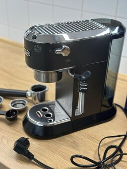 De’Longhi Dedica EC 685.BK - 3