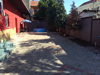 Komerčný priestor priamo na námestí v centre mesta Šahy - 3