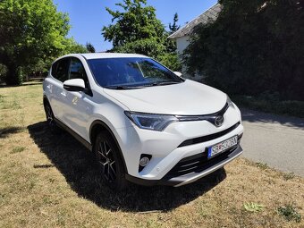 Toyota RAV4 2.0 diesel ročník 2017 - 3