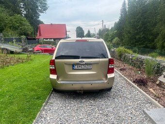 Kia Carnival - 3