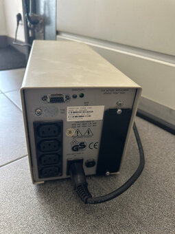 APC Smart-UPS 450 W/700 VA - 3