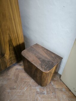 Darujem za odvoz staré skrine - 3