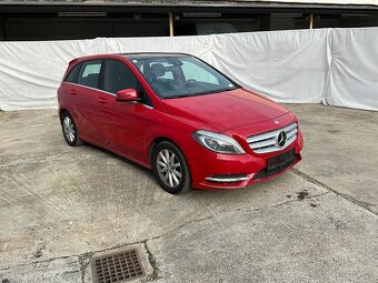 Mercedes-Benz B 220 CDI 2013 panoráma - 3