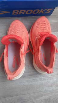 Bežecké tenisky Books Glycerin 22 women ping - 3