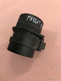 vw passat b7 čerpadlo repro roleta svetlo - 3