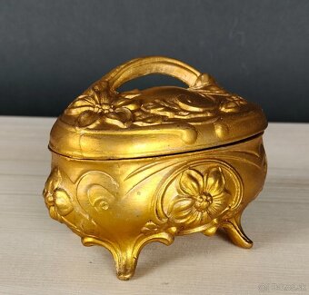 Mix rôznych starožitností - 3