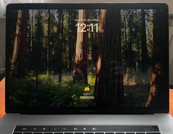 MacBook Pro 2018 15-inch, 16GB, 512GB SSD - 3