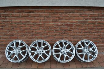 5x108 R18 Hlinikove disky Original Volvo XC40 XC60 - 3