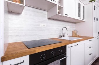 Pernájom 2 izbový byt Nitra, širšie centrum s garážou - 3