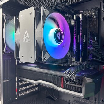 Herný PC R7 5800X / RX 7800XT 16GB / 32GB RAM / 1TB NVMe - 3